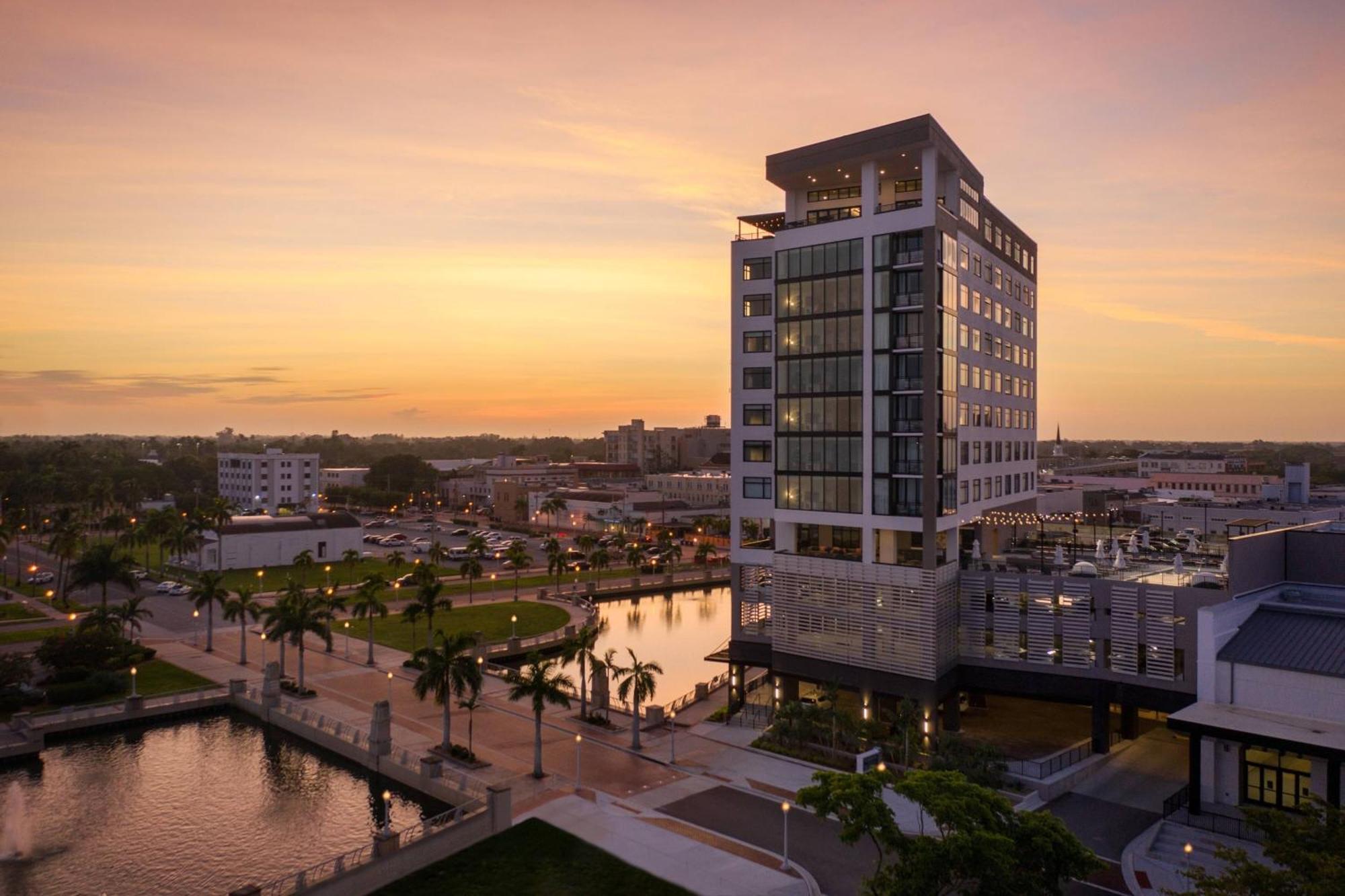Luminary Hotel & Co., Autograph Collection Fort Myers Ngoại thất bức ảnh